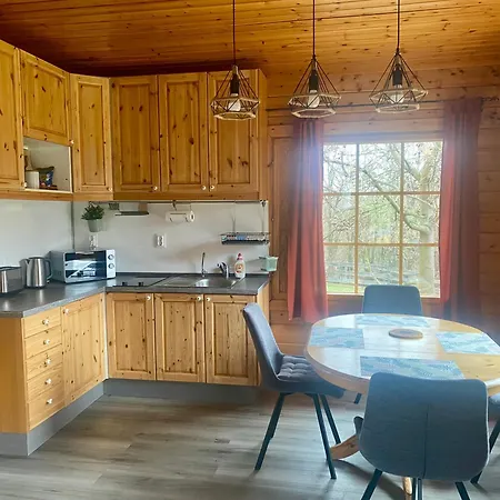 Paradsasvari Sasfeszek *