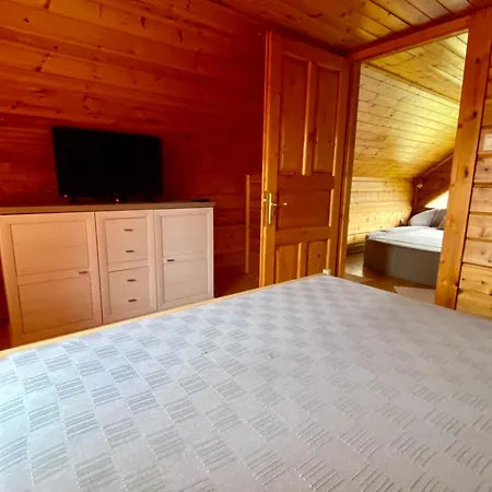 Paradsasvari Sasfeszek Parád