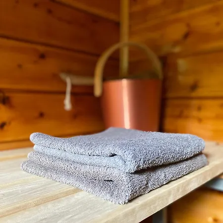 Paradsasvari Sasfeszek